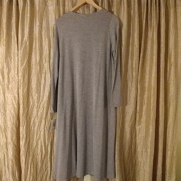 LuLaRoe Sarah - Picture 2 of 6